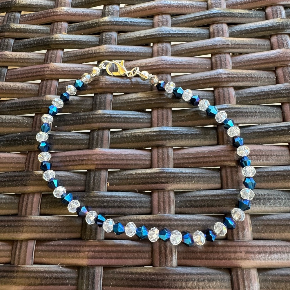 NWT Elegant Blue and Silver Crystal Beaded Bracelet / Anklet
